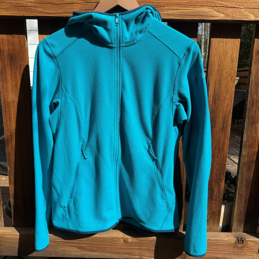 Arc’teryx Women’s Delta LT Hoody